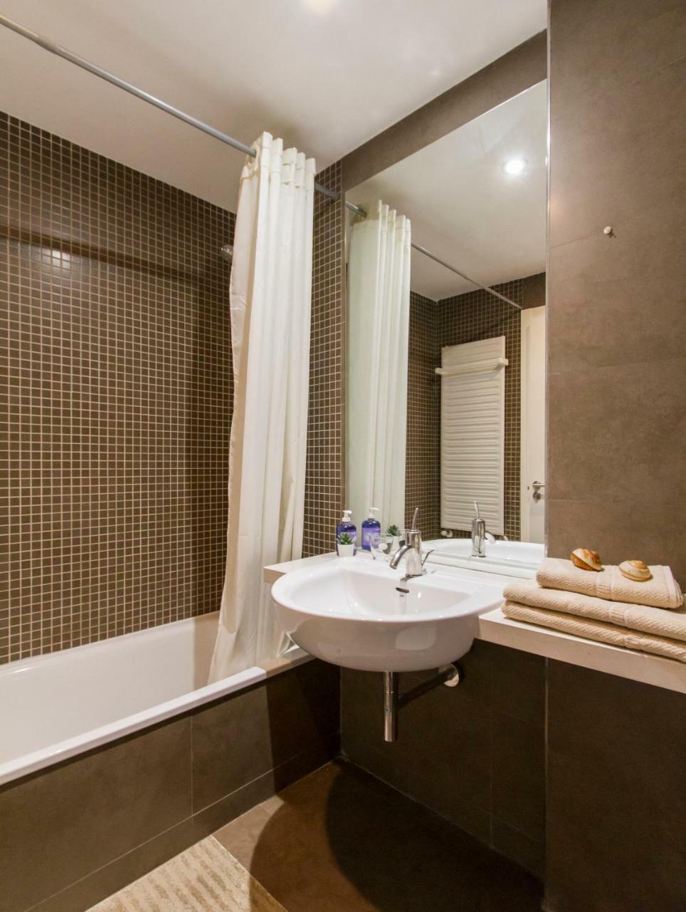 Apartamento Luminoso, Moderno Y Amplio En Madrid Río I Parking Exterior foto
