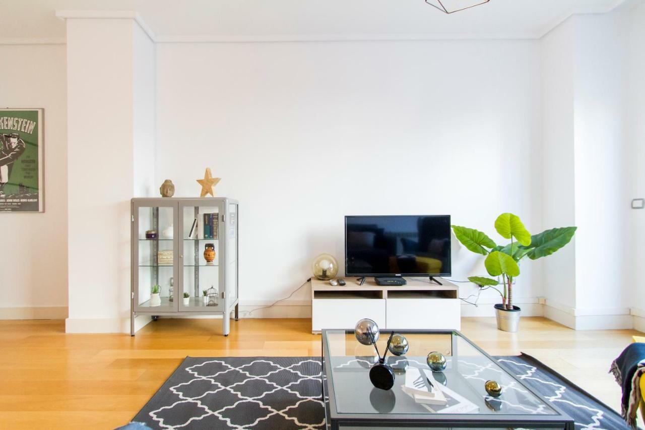 Apartamento Luminoso, Moderno Y Amplio En Madrid Río I Parking Exterior foto